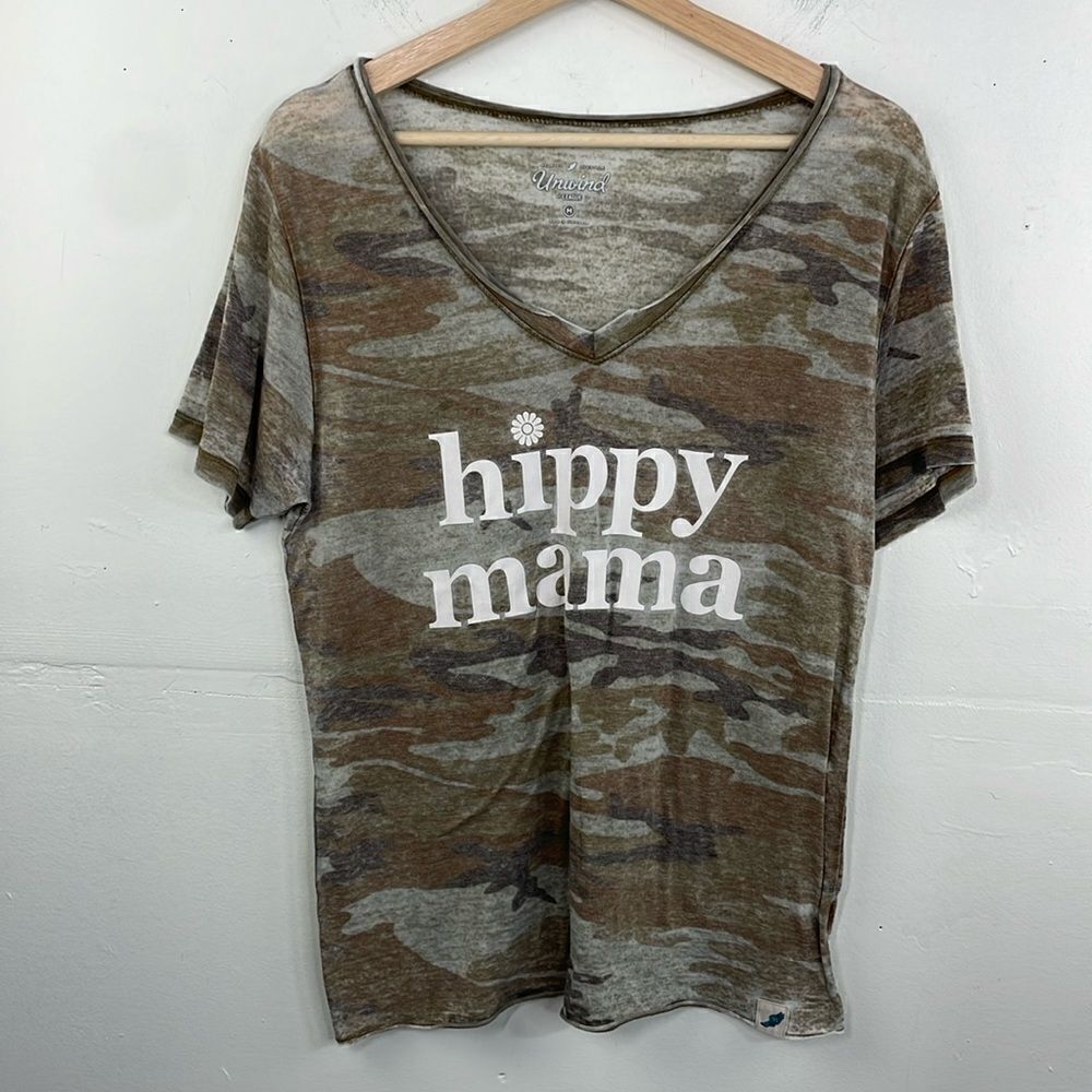 Unwind by League Graphic Tee Hippy Mama camouflage T Shirt short sleeve v neck M